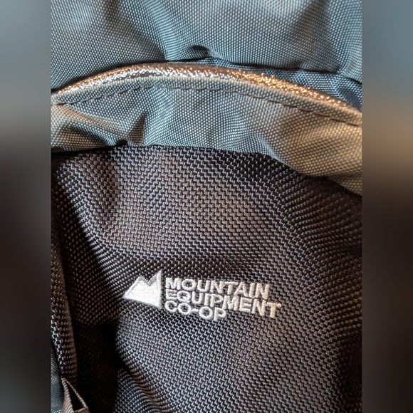 MEC Backpack 45L Capacity Frame Size Long, Black & Green Unisex - Picture 2 of 10